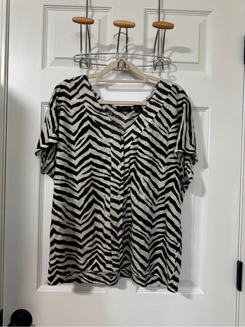 Tahari Black & White Zebra Stripe Button-Front Top